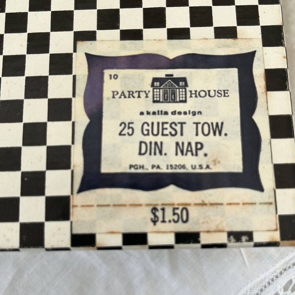 1977 RETRO Party House Guest Tow ,Dinner Napkin VINTAGE - Picture 4 of 6